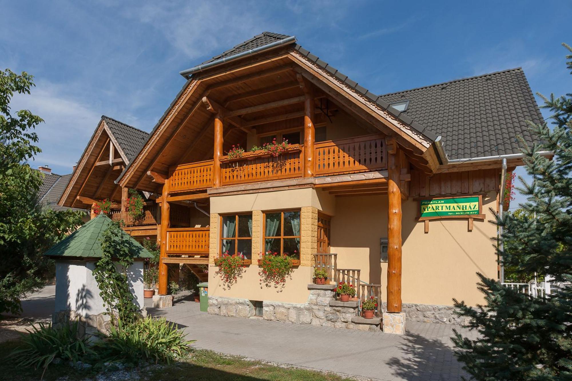 Paratlan Apartmanhaz Szilvásvárad Buitenkant foto